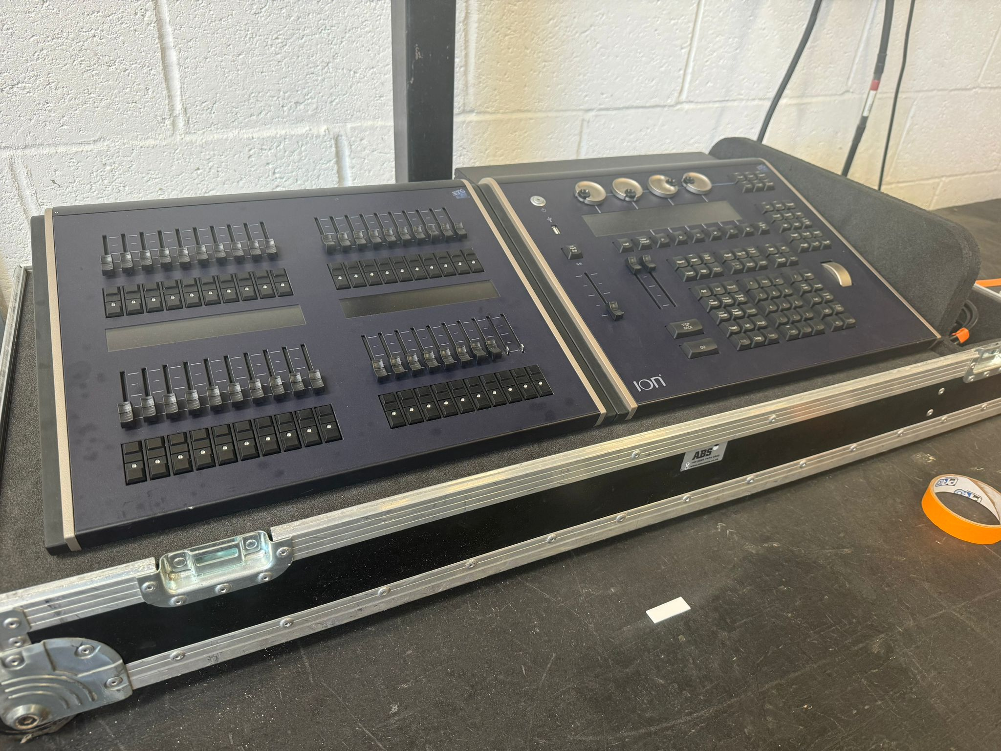 ETC ION 1000 Upgraded to 6000 c/w 2x20 Fader wing